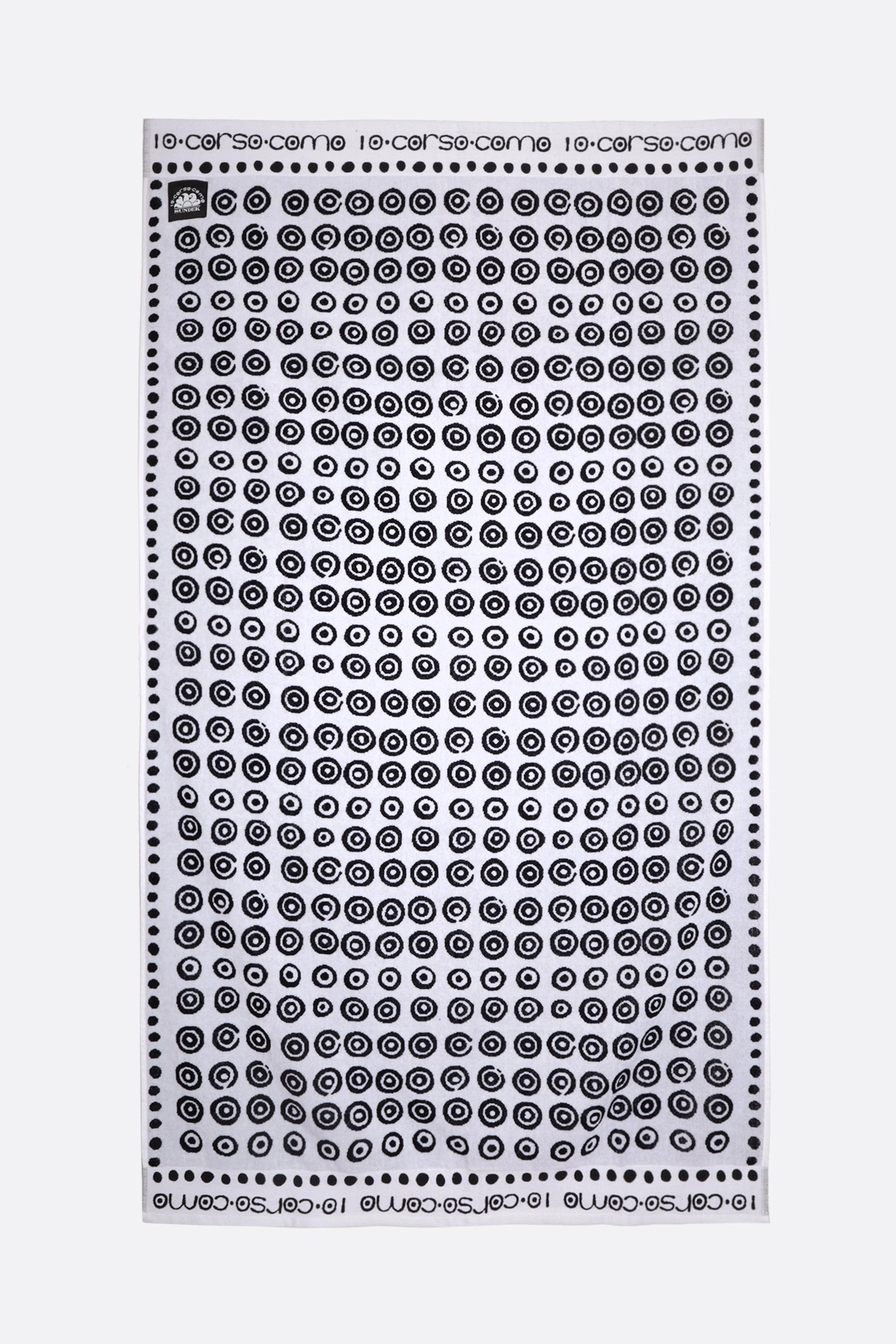 circle-motif terry cloth beach towel