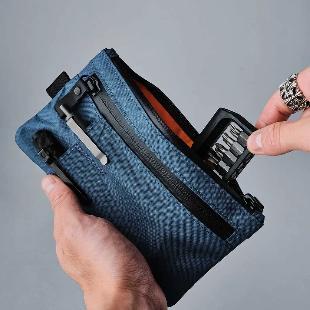 Zip Clutch